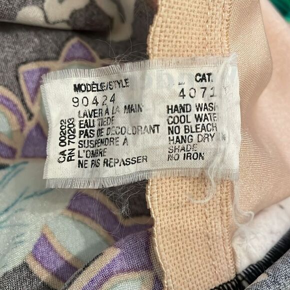 WonderBra by Christina Vintage Black Floral Swimsuit Womens Size 14 36BC Ruffle - Picture 4 of 12